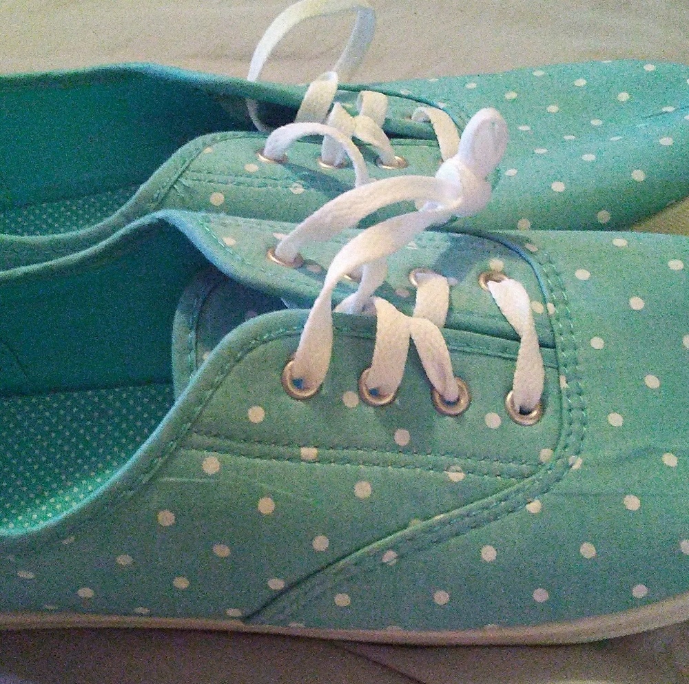Women's shoes